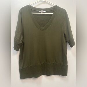 Athleta Deep Green V-Neck Short Sleeve Top